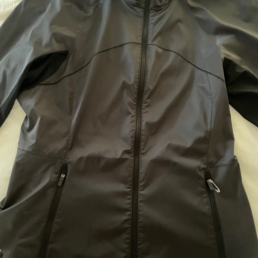 Womens Lululemon running jacket - Black Size 8
